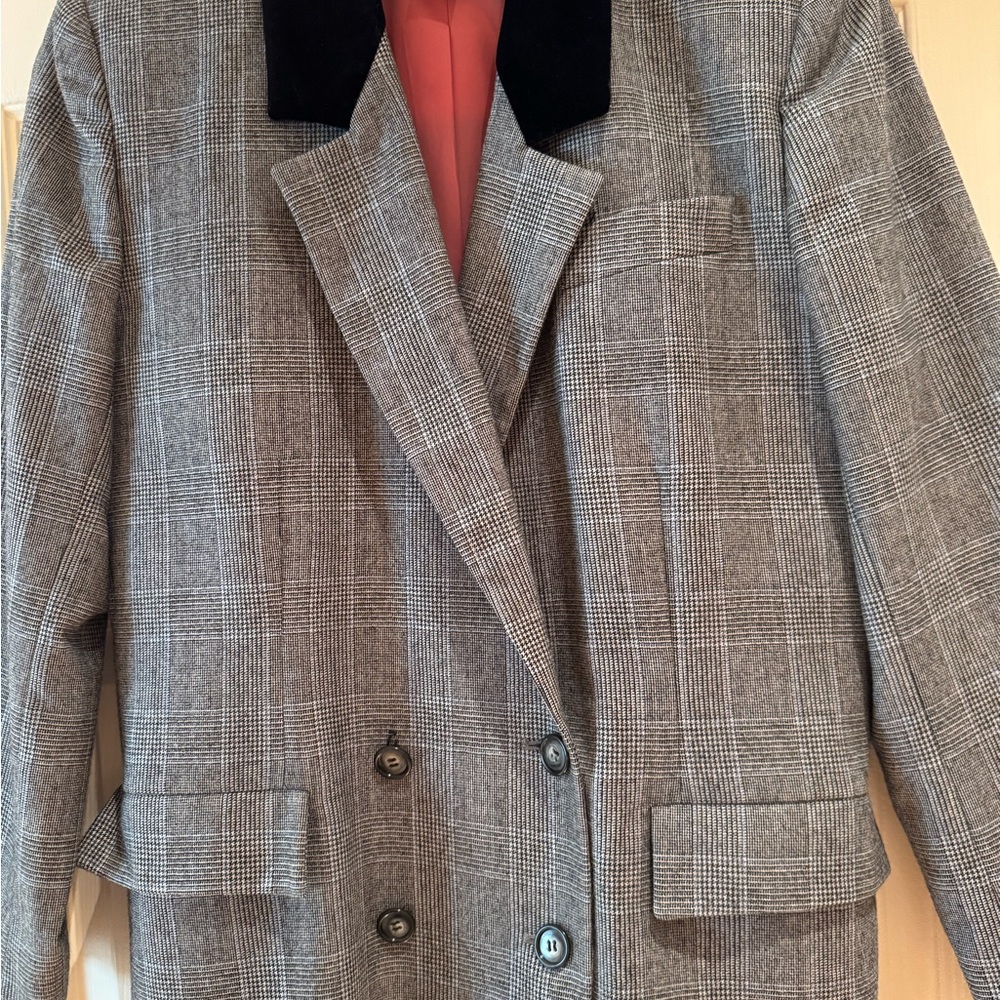 Chic Gray Plaid Women's Blazer